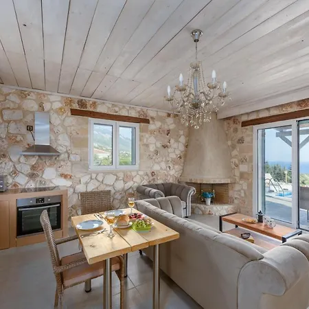 Grapevine Villa Argostoli (Kefalonia)