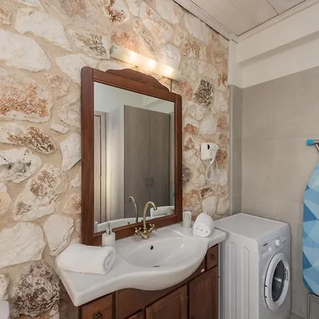 Grapevine * Argostoli (Kefalonia)